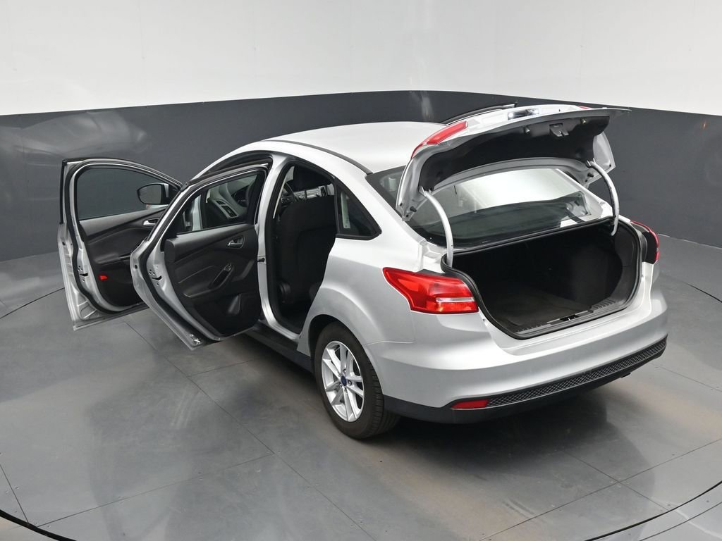 Used 2018 Ford Focus SE image 30