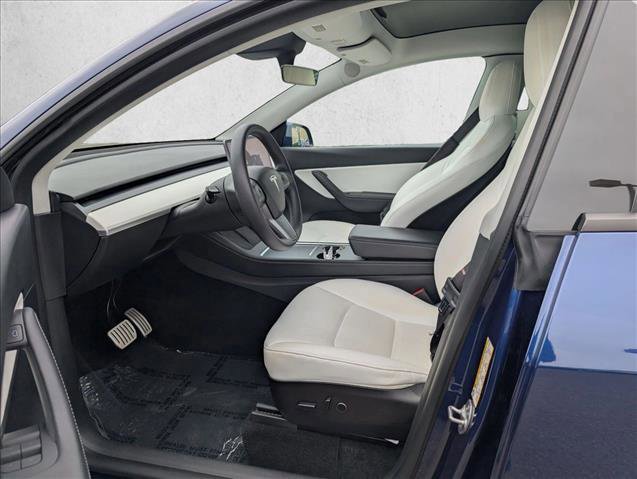 Used 2022 Tesla Model Y Performance AWD/4WD image 14