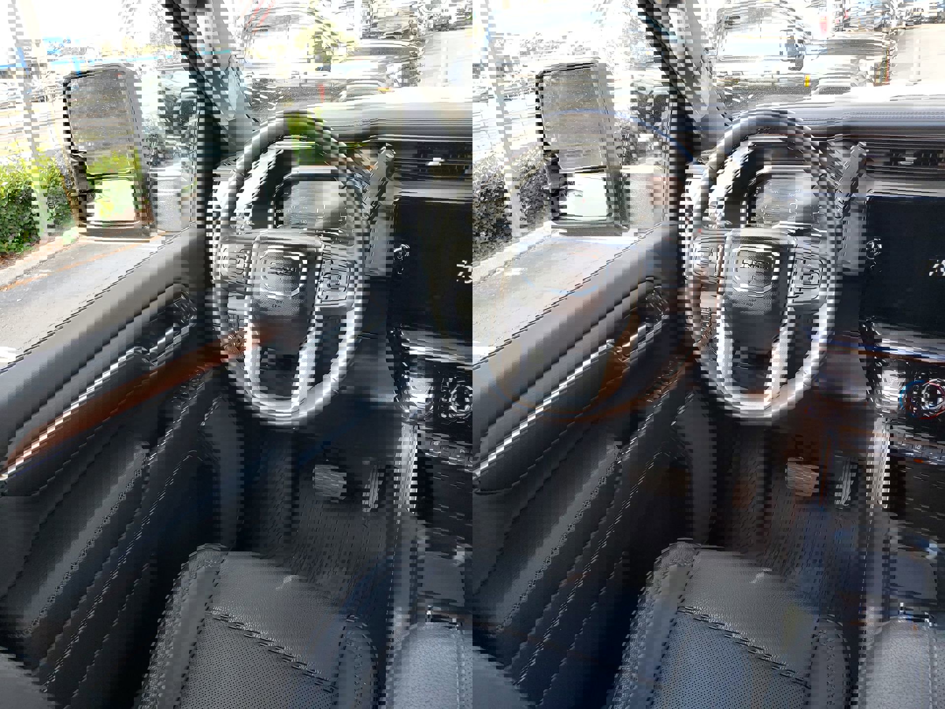 Used 2024 GMC Sierra 3500 Denali image 60