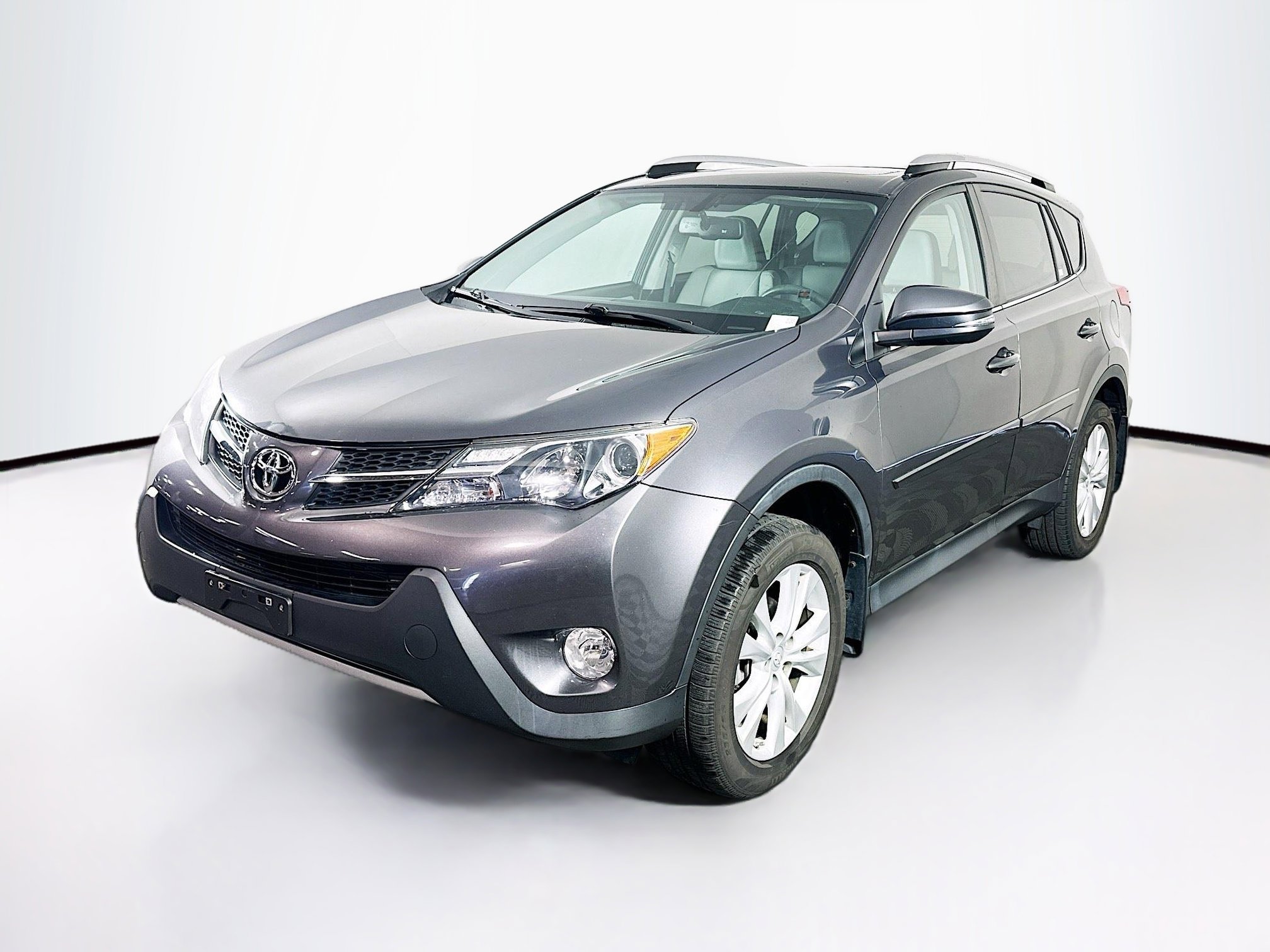 Used 2015 Toyota RAV4 Limited AWD/4WD image 3