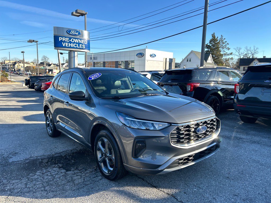 Used 2023 Ford Escape ST-Line w/ Tech Pack #1 image 3