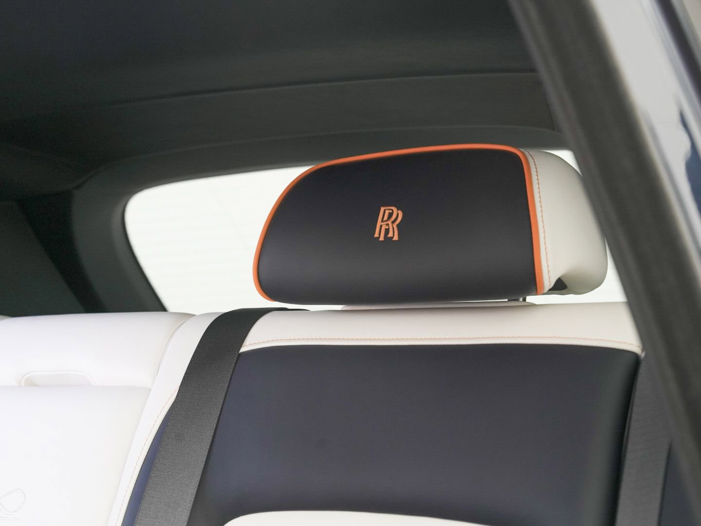 New 2026 Rolls-Royce Cullinan Black Badge image 44