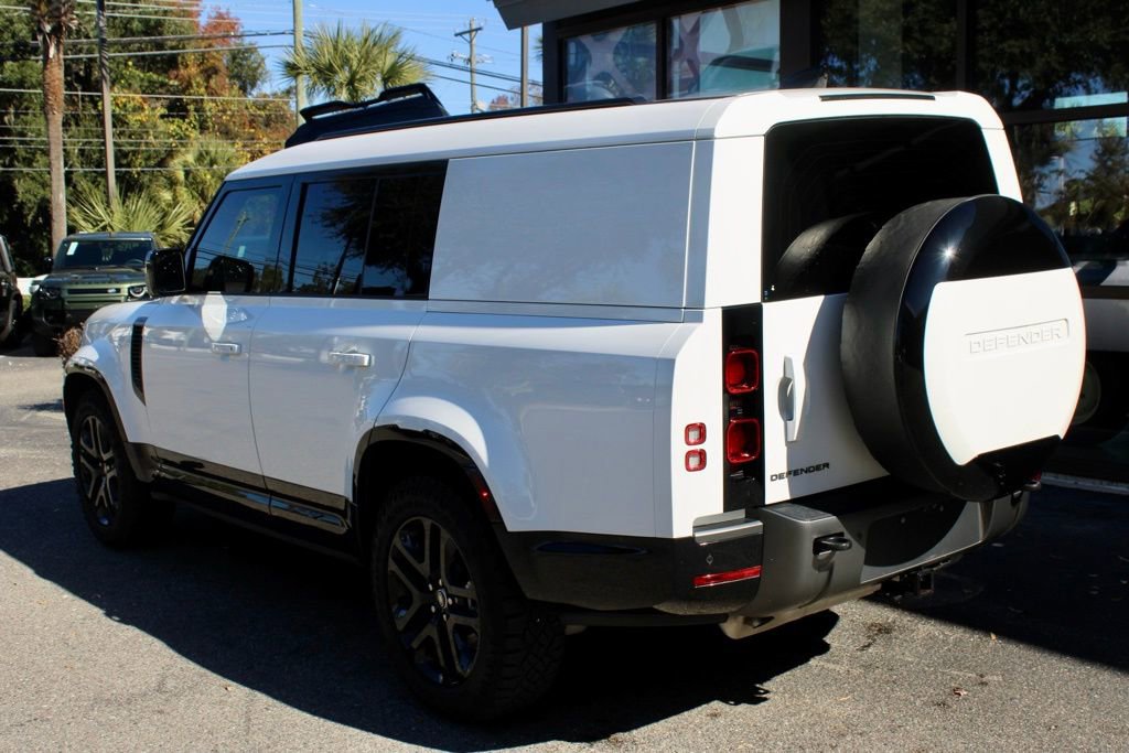 Used 2024 Land Rover Defender 130 Outbound image 9