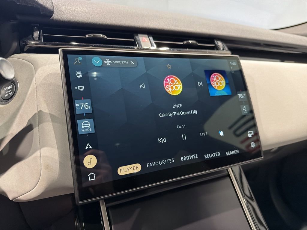 Used 2026 Land Rover Range Rover Velar Dynamic SE image 17