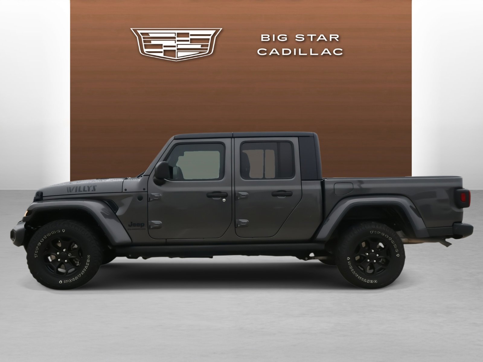 Used 2021 Jeep Gladiator Willys image 2