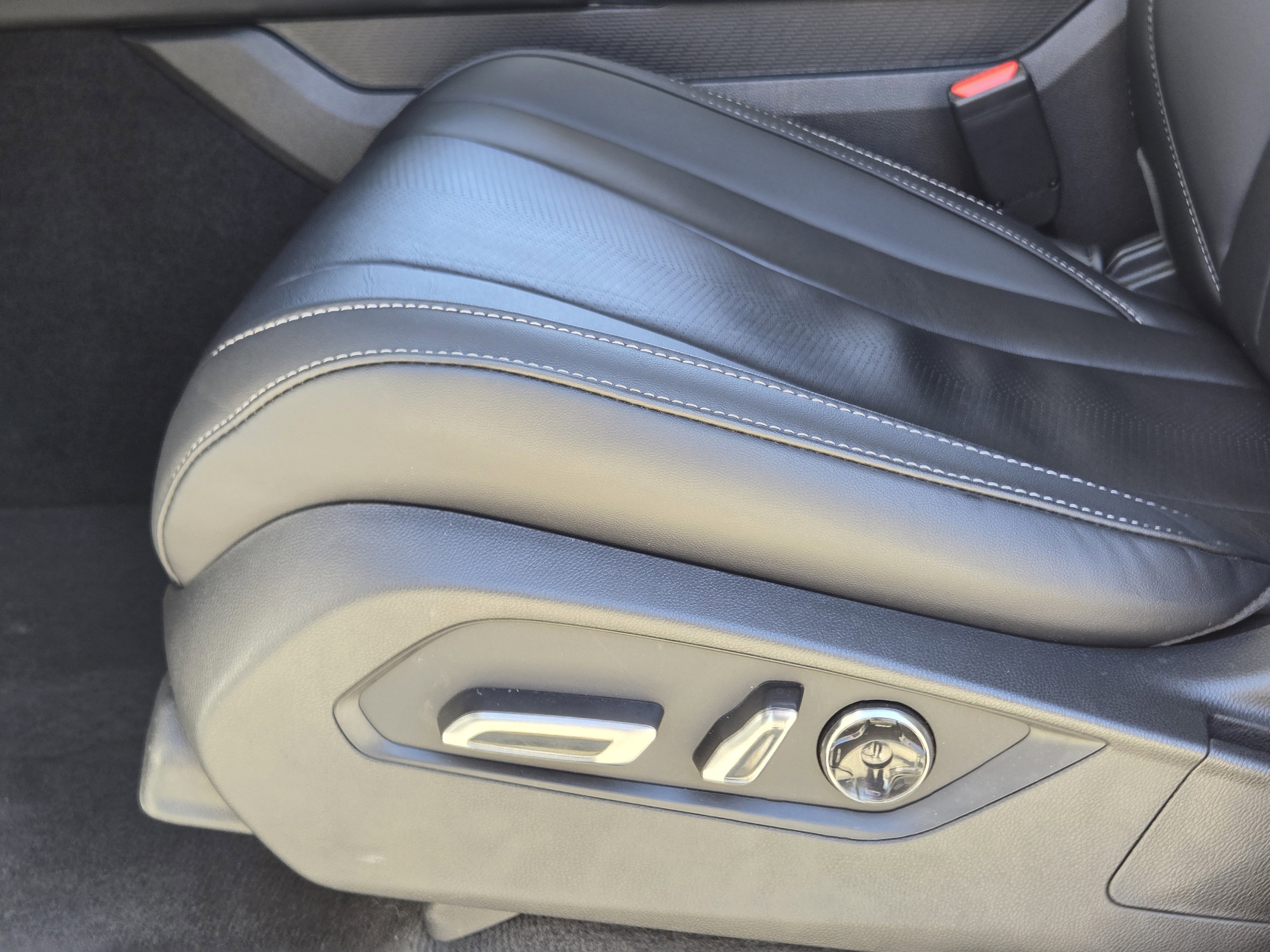 Certified 2025 Acura MDX w/ Technology Package image 24