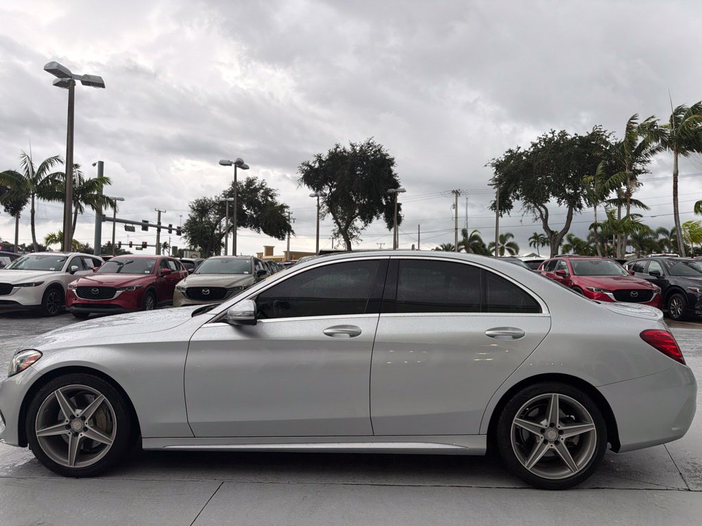 Used 2016 Mercedes-Benz C 300 4MATIC Sedan image 4