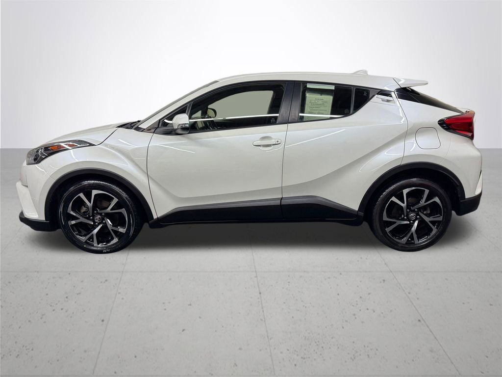 Used 2018 Toyota C-HR XLE image 3