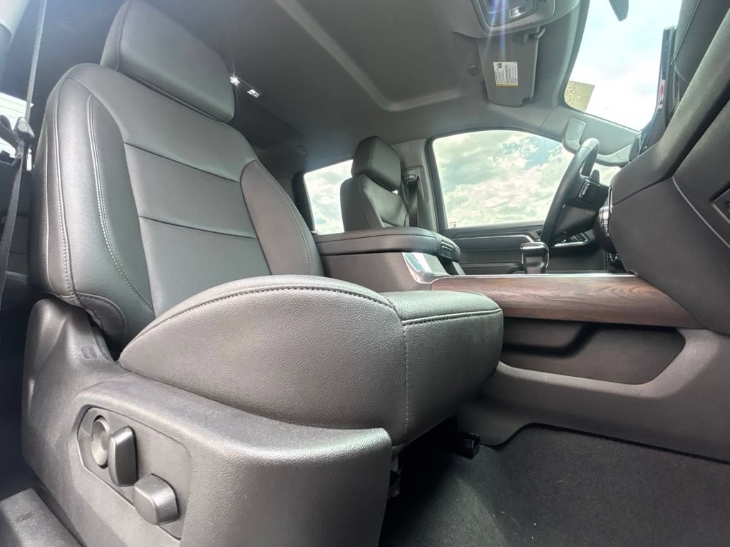 Used 2023 GMC Sierra 1500 SLT w/ SLT Premium Plus Package RWD image 28