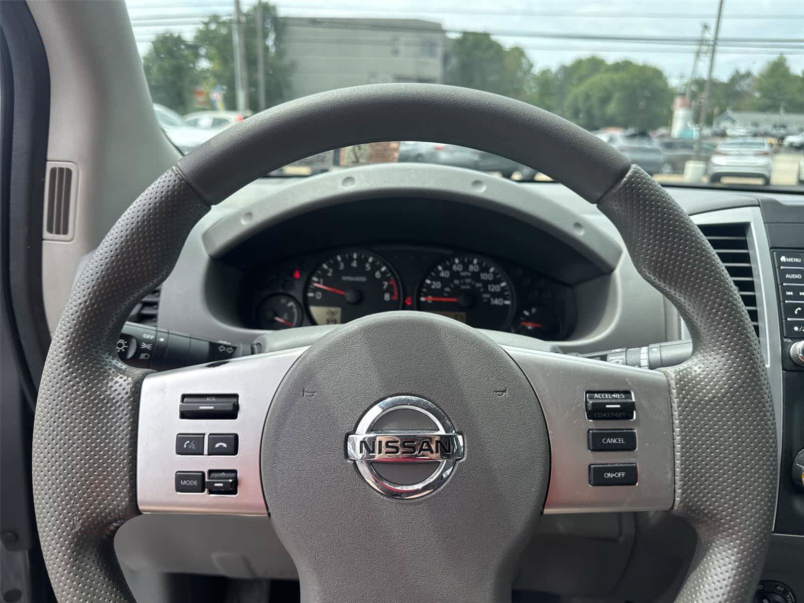 Used 2020 Nissan Frontier SV w/ SV Utility Package AWD/4WD image 17
