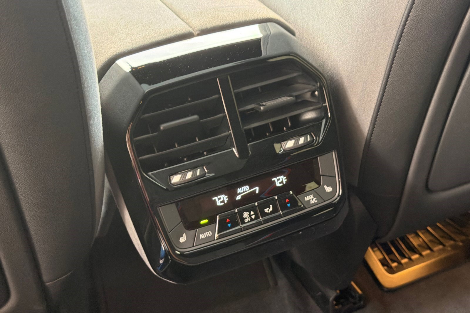 Used 2026 BMW iX xDrive45 w/ M Sport Package image 16