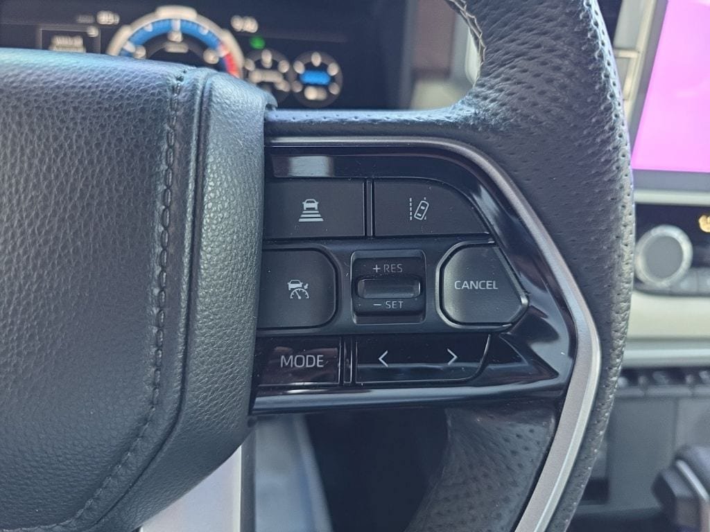 Used 2023 Toyota Sequoia Capstone AWD/4WD image 22