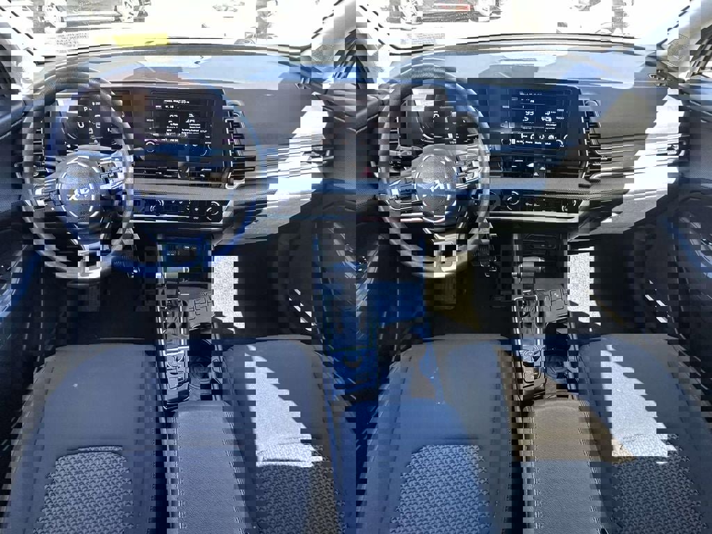 Certified 2024 Kia Sportage LX image 10