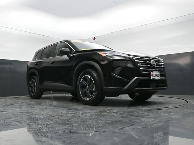 Used 2025 Nissan Rogue SV AWD/4WD image 36