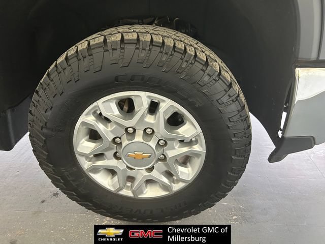 Used 2024 Chevrolet Silverado 2500 LTZ w/ LTZ Premium Package AWD/4WD image 12