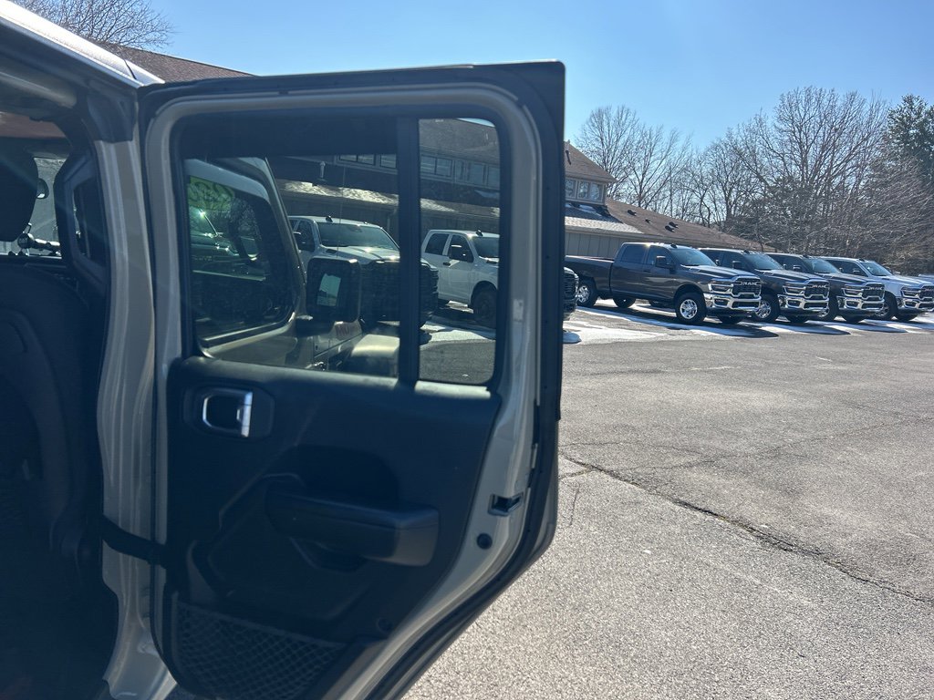 Used 2020 Jeep Gladiator Mojave image 22