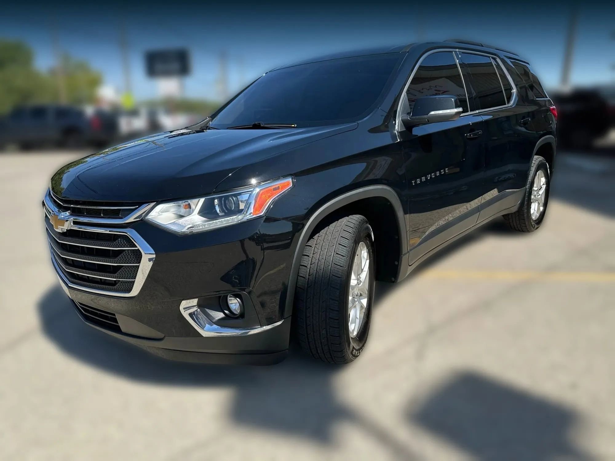 Used 2021 Chevrolet Traverse LT w/ LPO, Floor Liner Package image 3