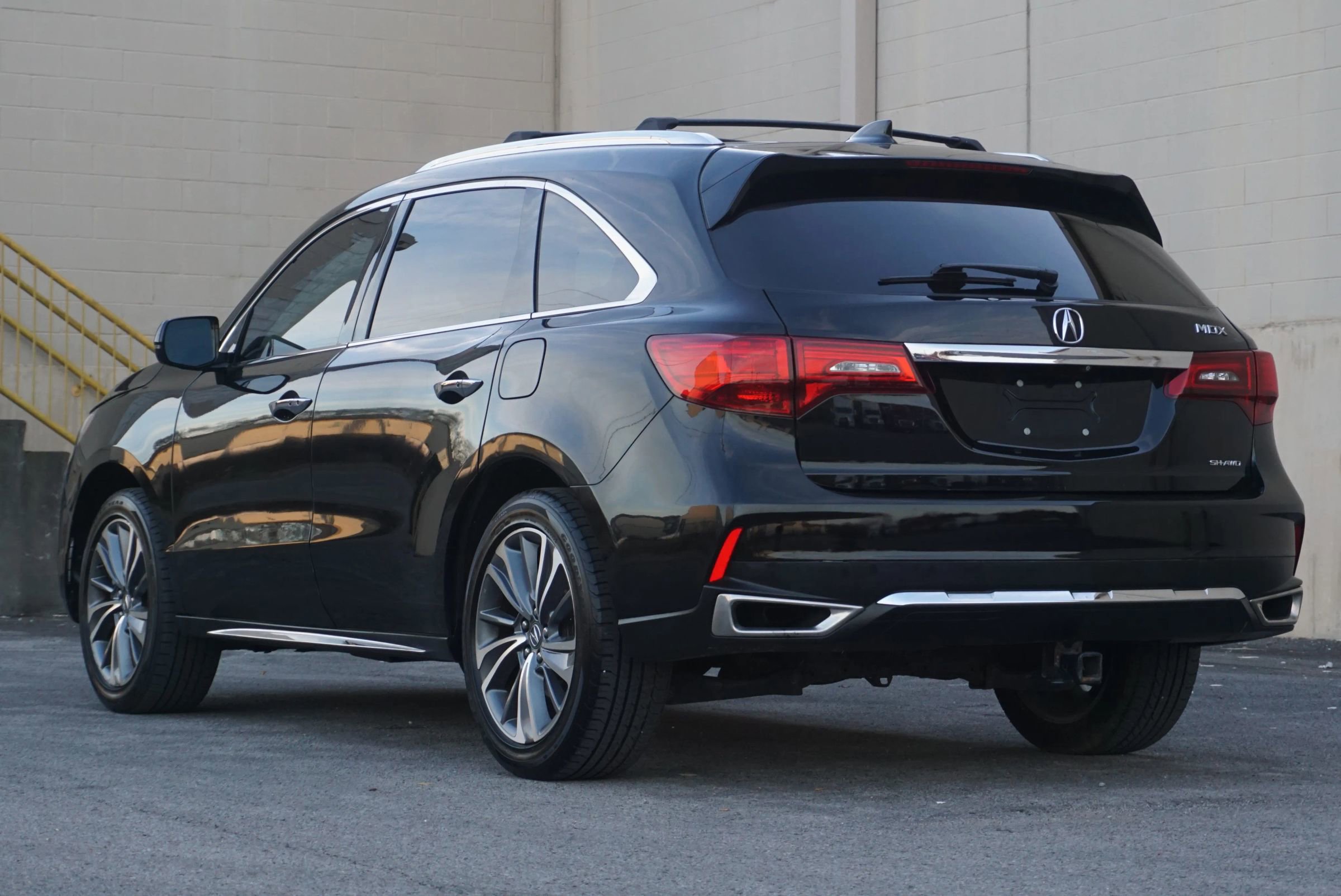 Used 2017 Acura MDX SH-AWD w/ Technology Package image 7