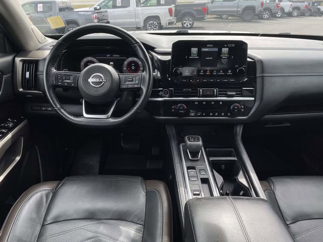 Used 2023 Nissan Pathfinder Platinum w/ Cargo Package image 15