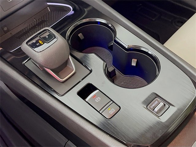 Used 2025 Nissan Rogue SL w/ Tech Package image 18