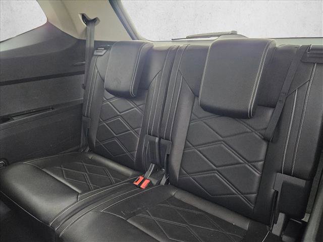 Used 2025 Volkswagen Atlas SE image 23