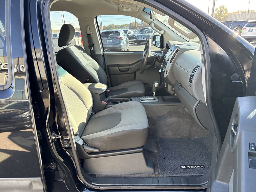 Used 2015 Nissan Xterra S w/ Value Package image 26