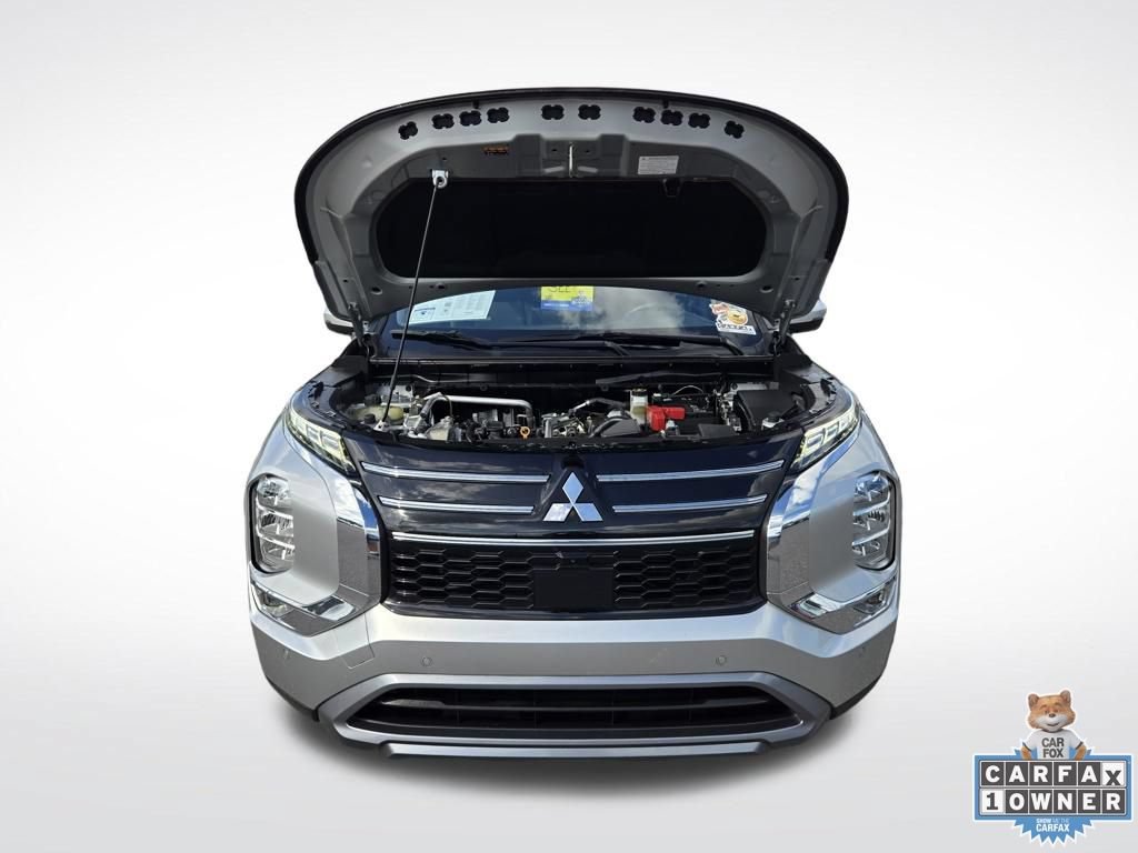 Used 2025 Mitsubishi Outlander SE FWD image 17