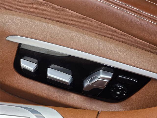 Used 2020 BMW 745e xDrive image 13