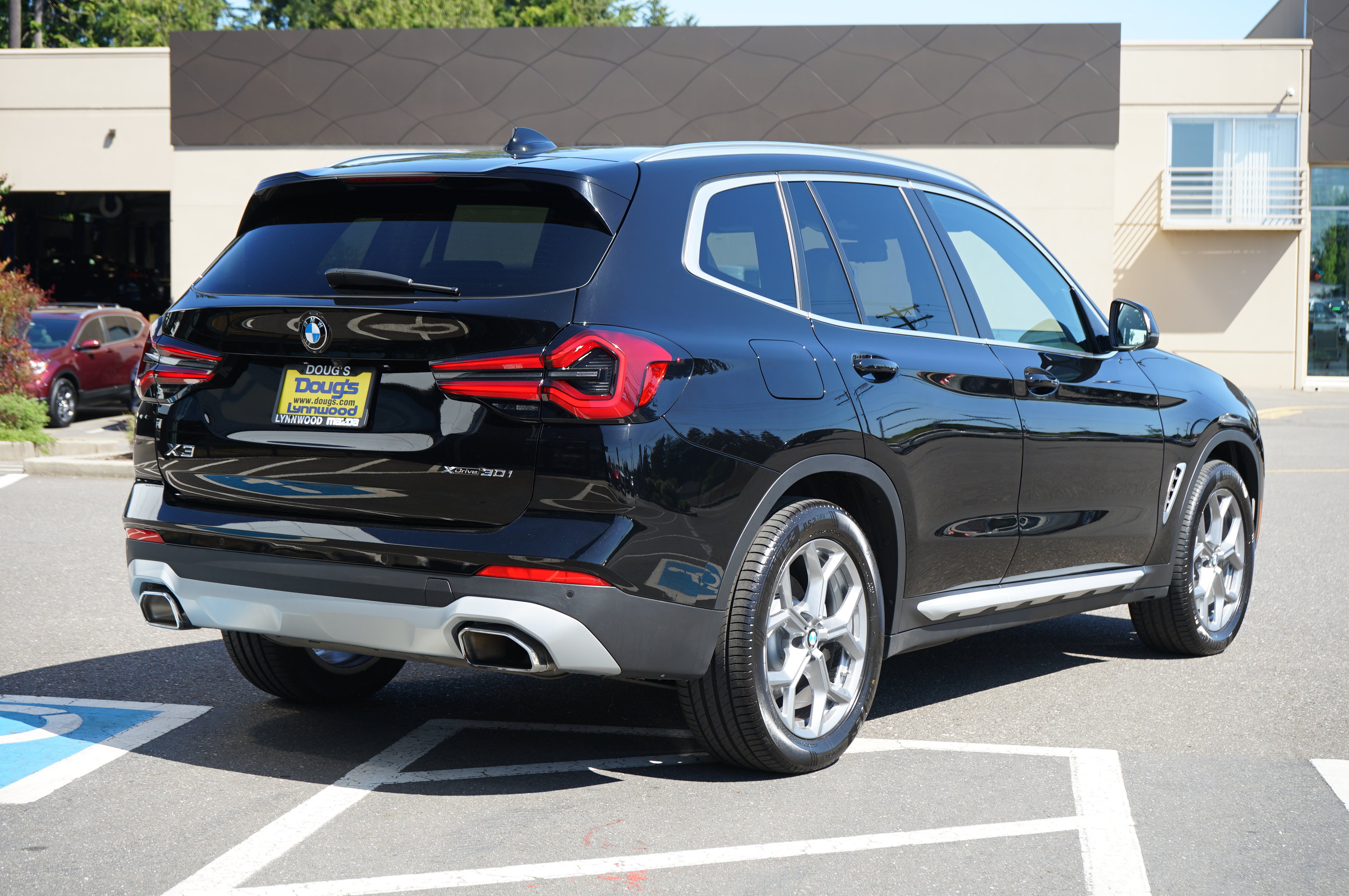 Used 2024 BMW X3 xDrive30i AWD/4WD image 3