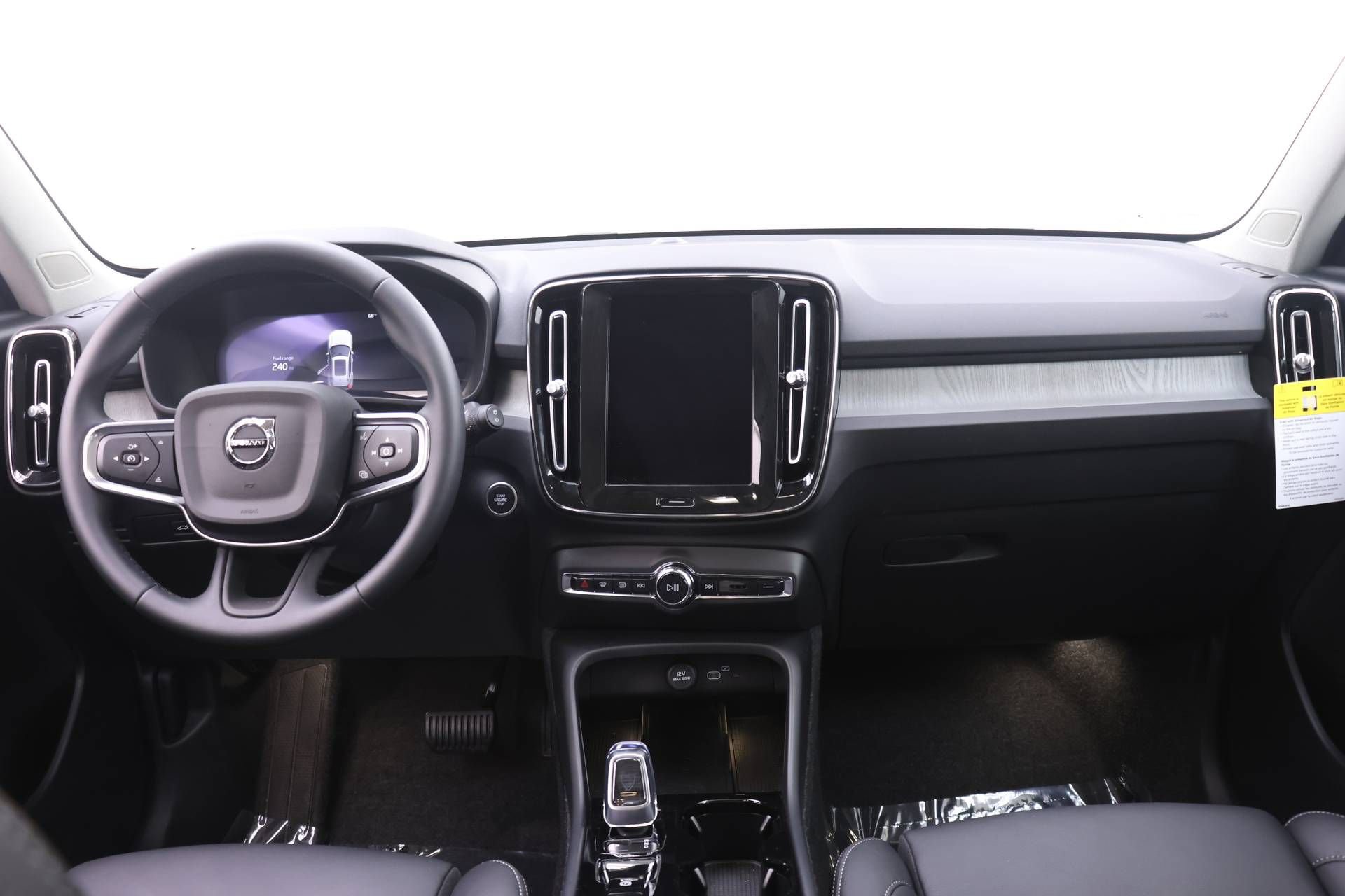 New 2026 Volvo XC40 B5 Plus w/ Protection Package Premier AWD/4WD image 8