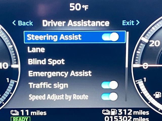 Used 2024 Mitsubishi Outlander 4WD Plug-In Hybrid image 17