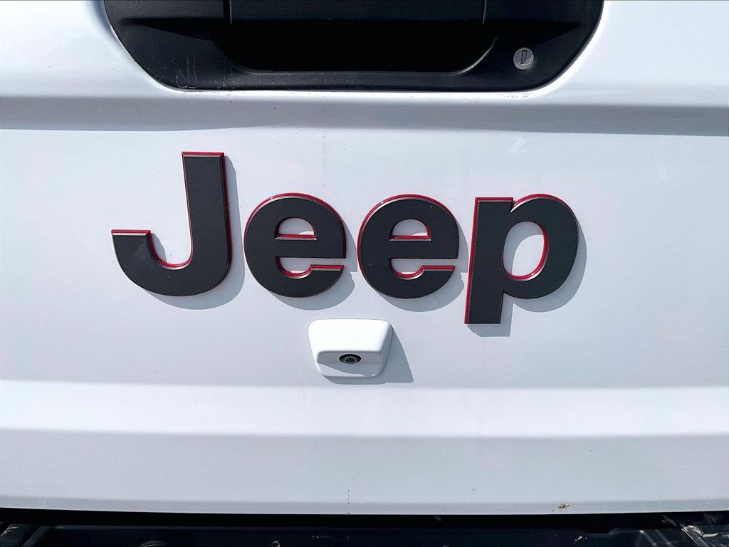 Used 2023 Jeep Gladiator Rubicon w/ Cold Weather Group image 28