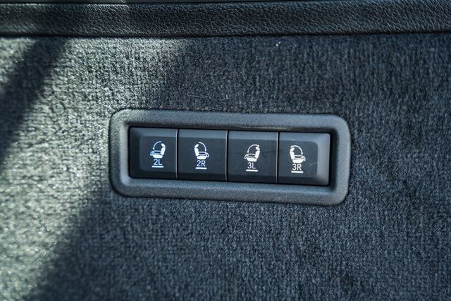 Used 2023 Jeep Grand Wagoneer 4WD w/ Flexible Seating Group image 11