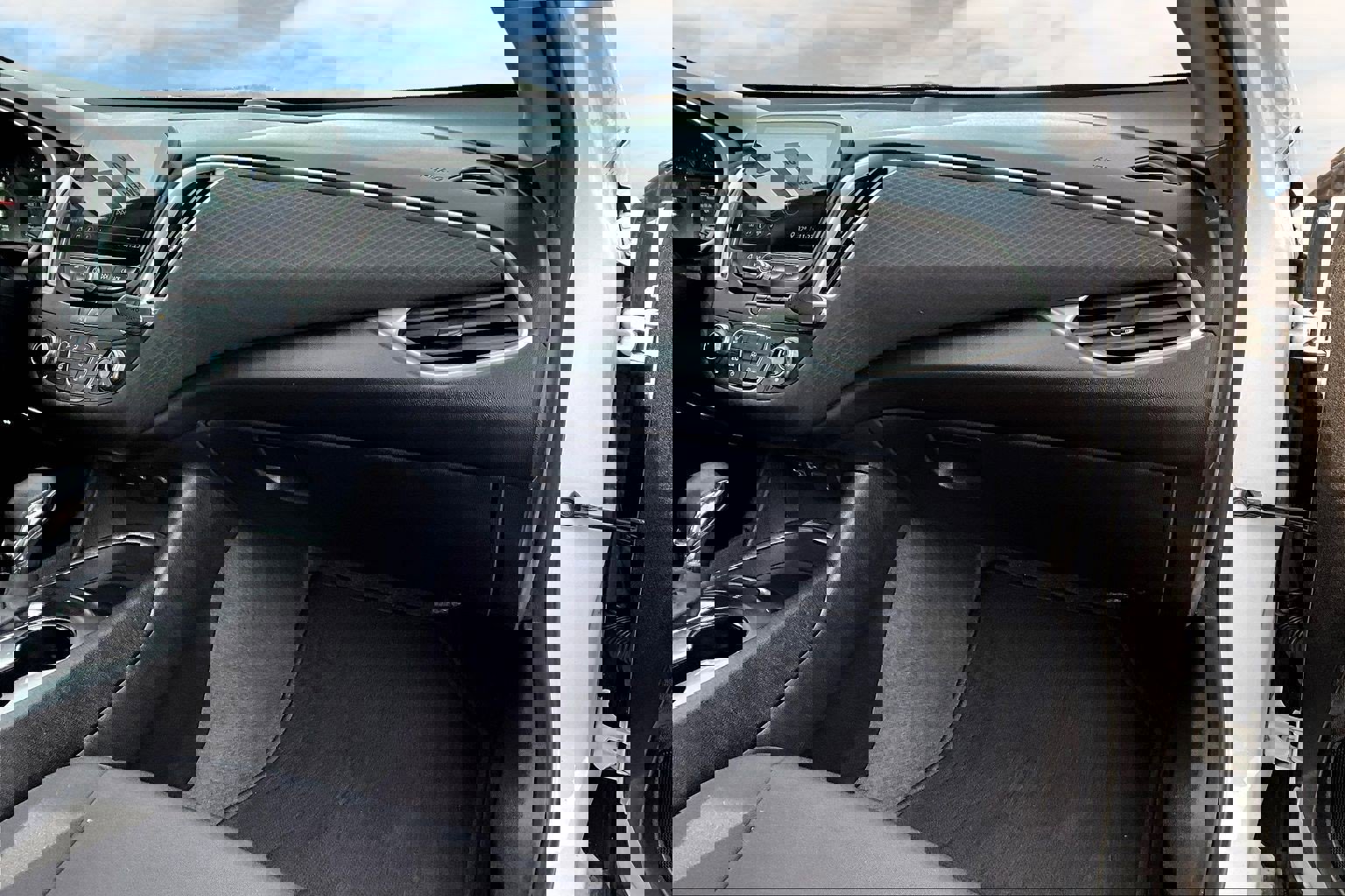 Used 2022 Chevrolet Malibu LT image 17