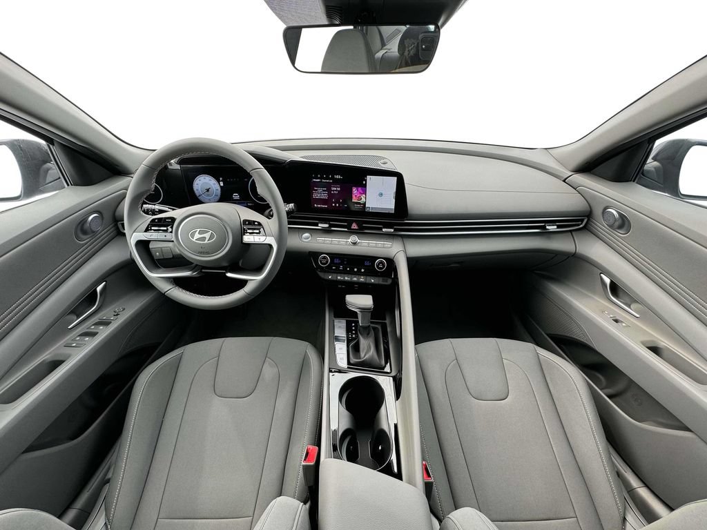 New 2025 Hyundai Elantra SEL FWD image 13
