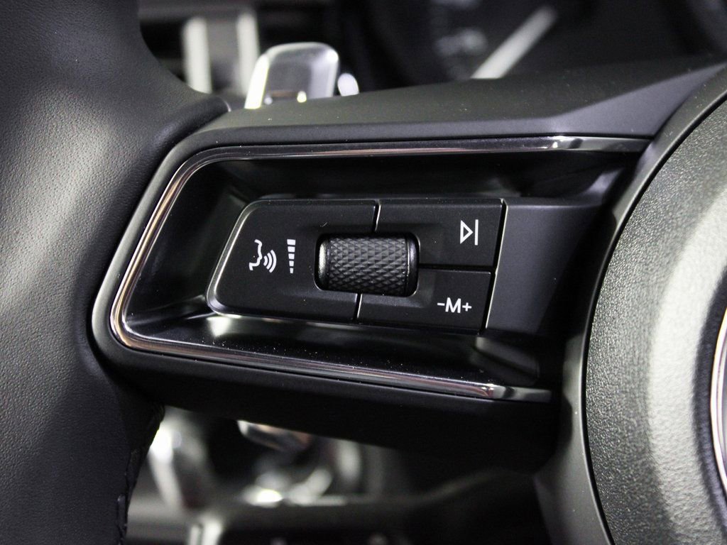 Certified 2026 Porsche Macan image 23