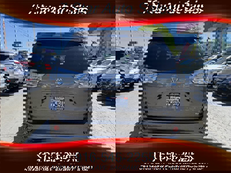 Used 2017 Toyota Sienna SE w/ SE Preferred Package FWD image 5