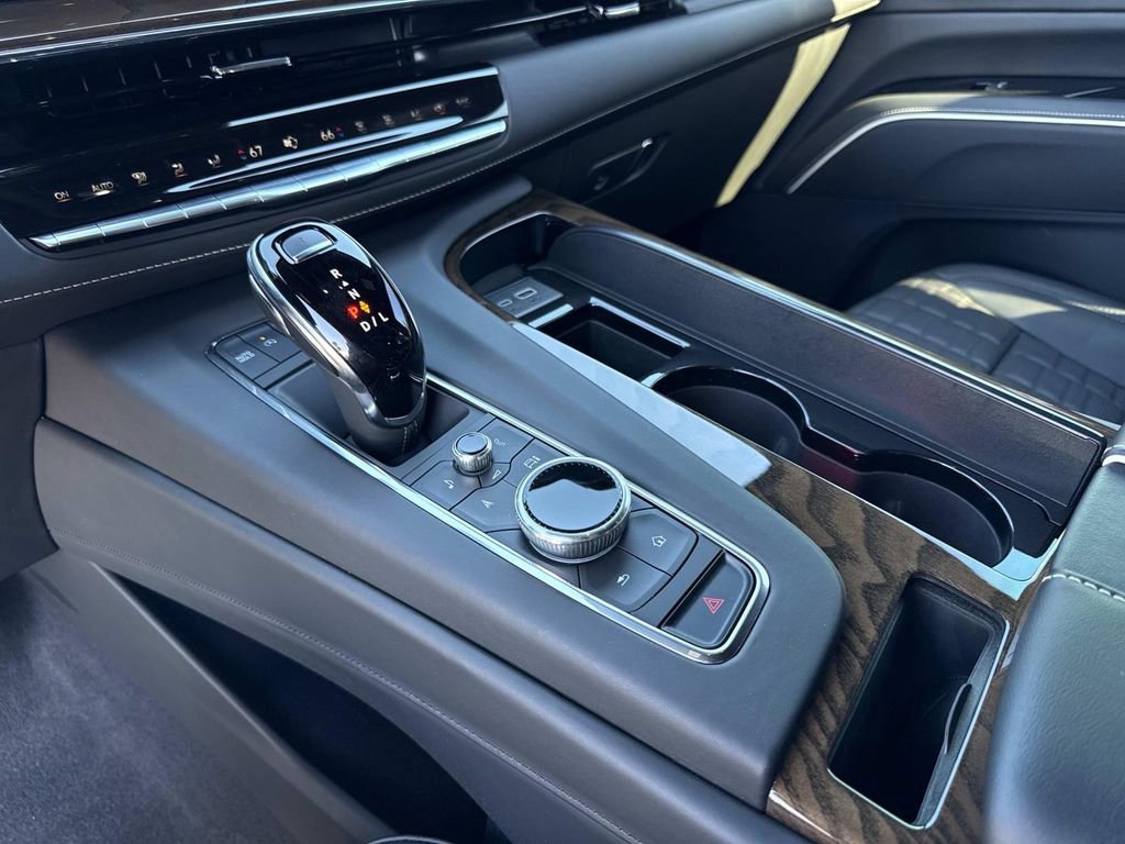 Certified 2024 Cadillac Escalade ESV Sport Platinum w/ LPO, ONYX Package image 26