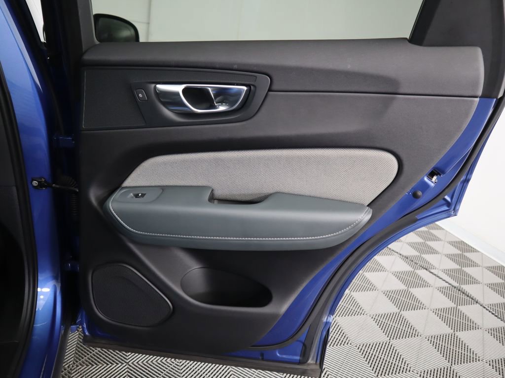 Used 2021 Volvo XC60 T5 R-Design w/ Protection Package Premier image 28