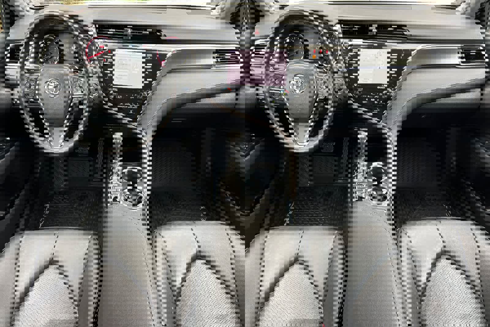 Used 2018 Toyota Camry XSE w/ Audio Package image 3