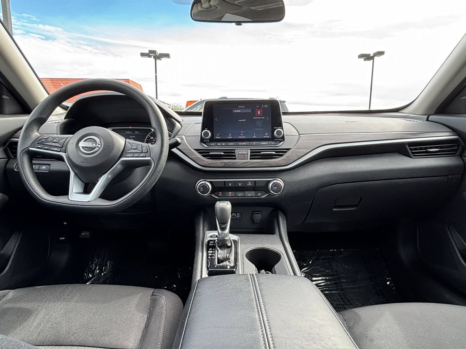 Used 2025 Nissan Altima 2.5 SV FWD image 32