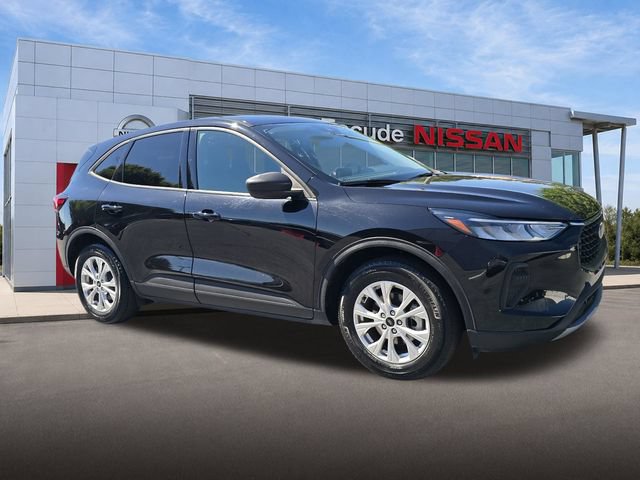 Used 2025 Ford Escape Active FWD image 1