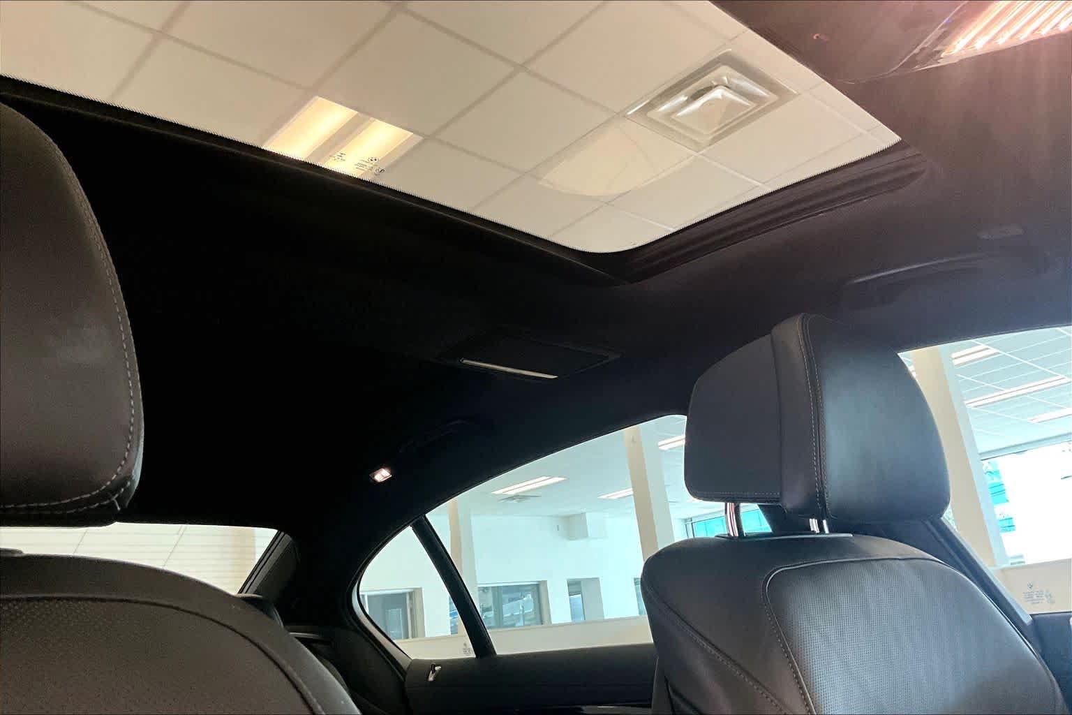 Used 2020 BMW 750i xDrive w/ M Sport Package AWD/4WD image 12