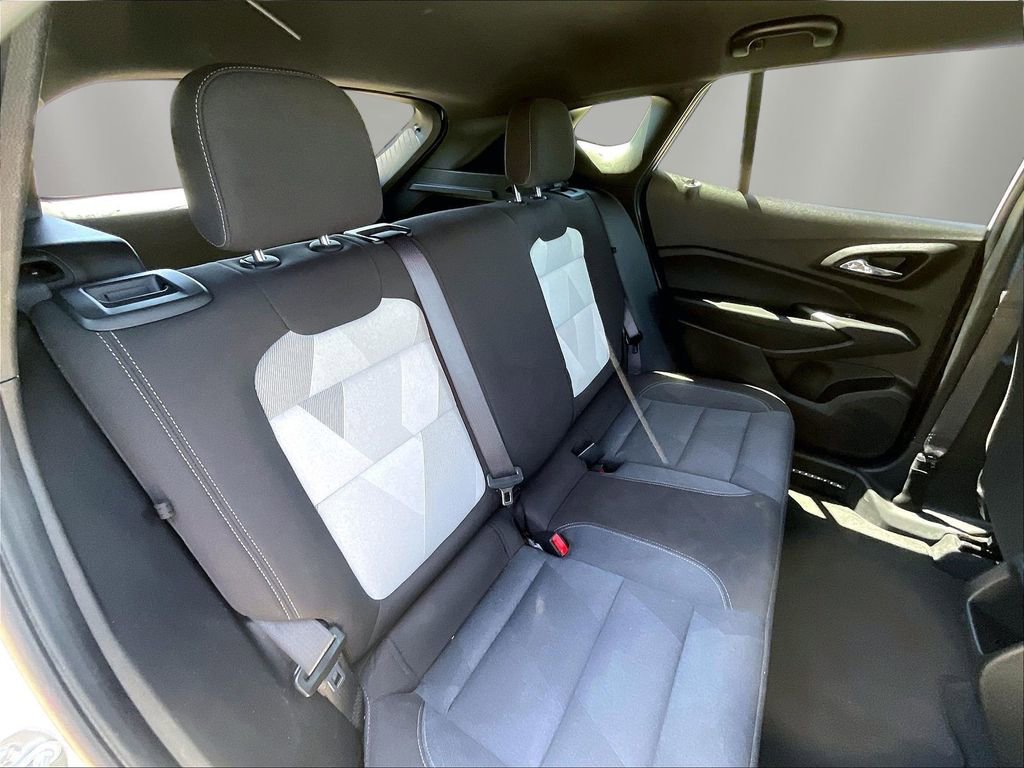 Used 2024 Chevrolet Trax RS w/ Driver Confidence Package FWD image 25