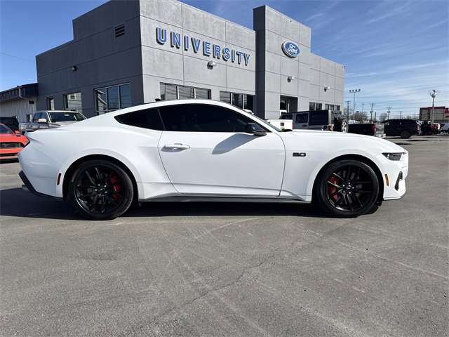 Used 2024 Ford Mustang GT Premium image 3