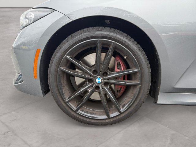 Used 2024 BMW 330i xDrive Sedan w/ M Sport Package AWD/4WD image 14