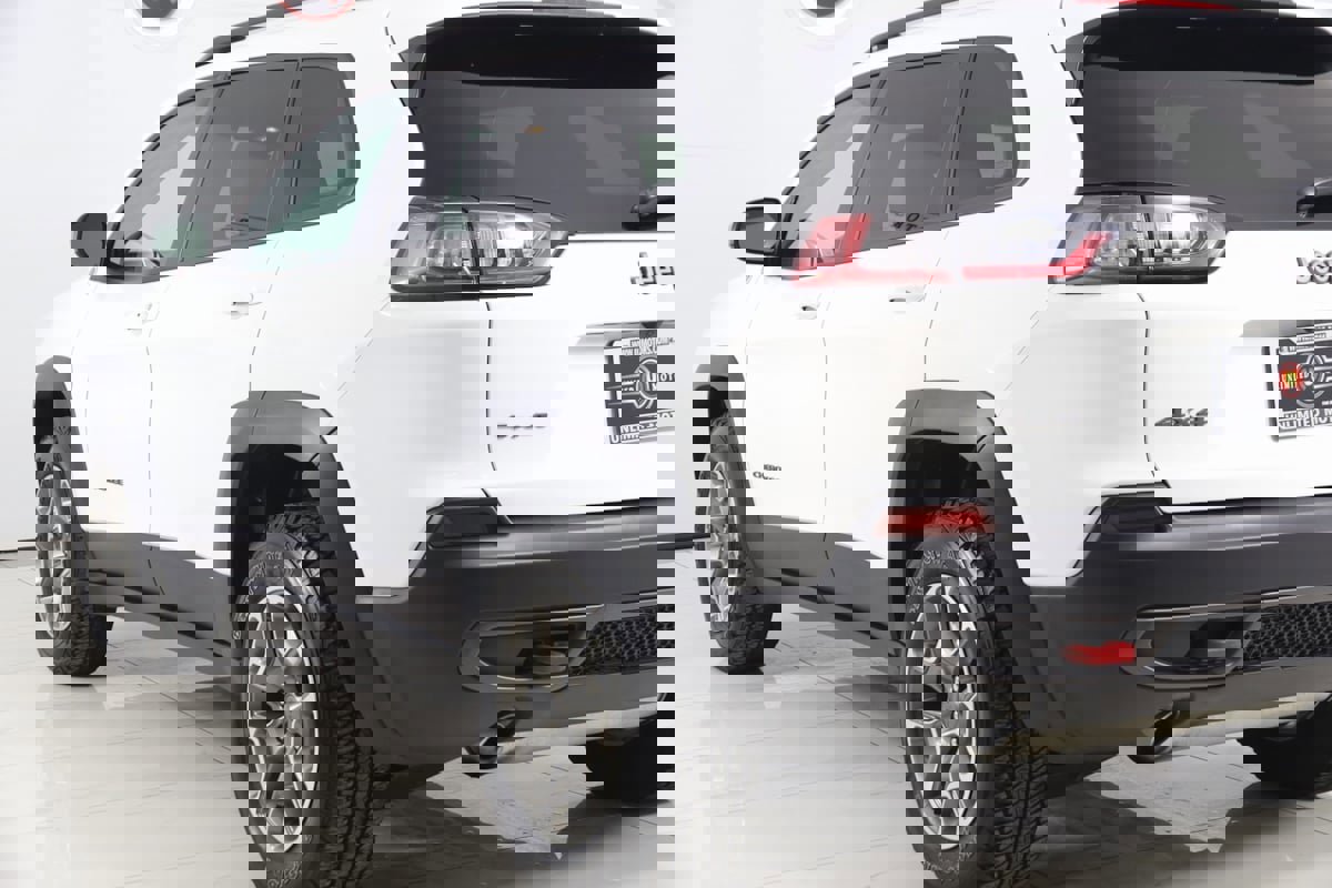 Used 2022 Jeep Cherokee Trailhawk w/ Comfort/Convenience Group image 23