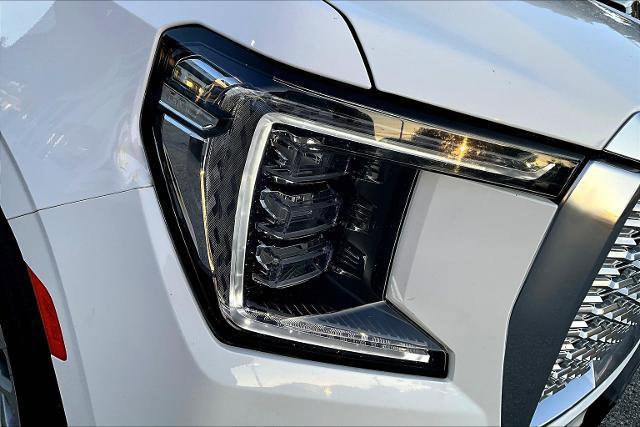 Used 2021 GMC Yukon Denali w/ Denali Premium Package image 32