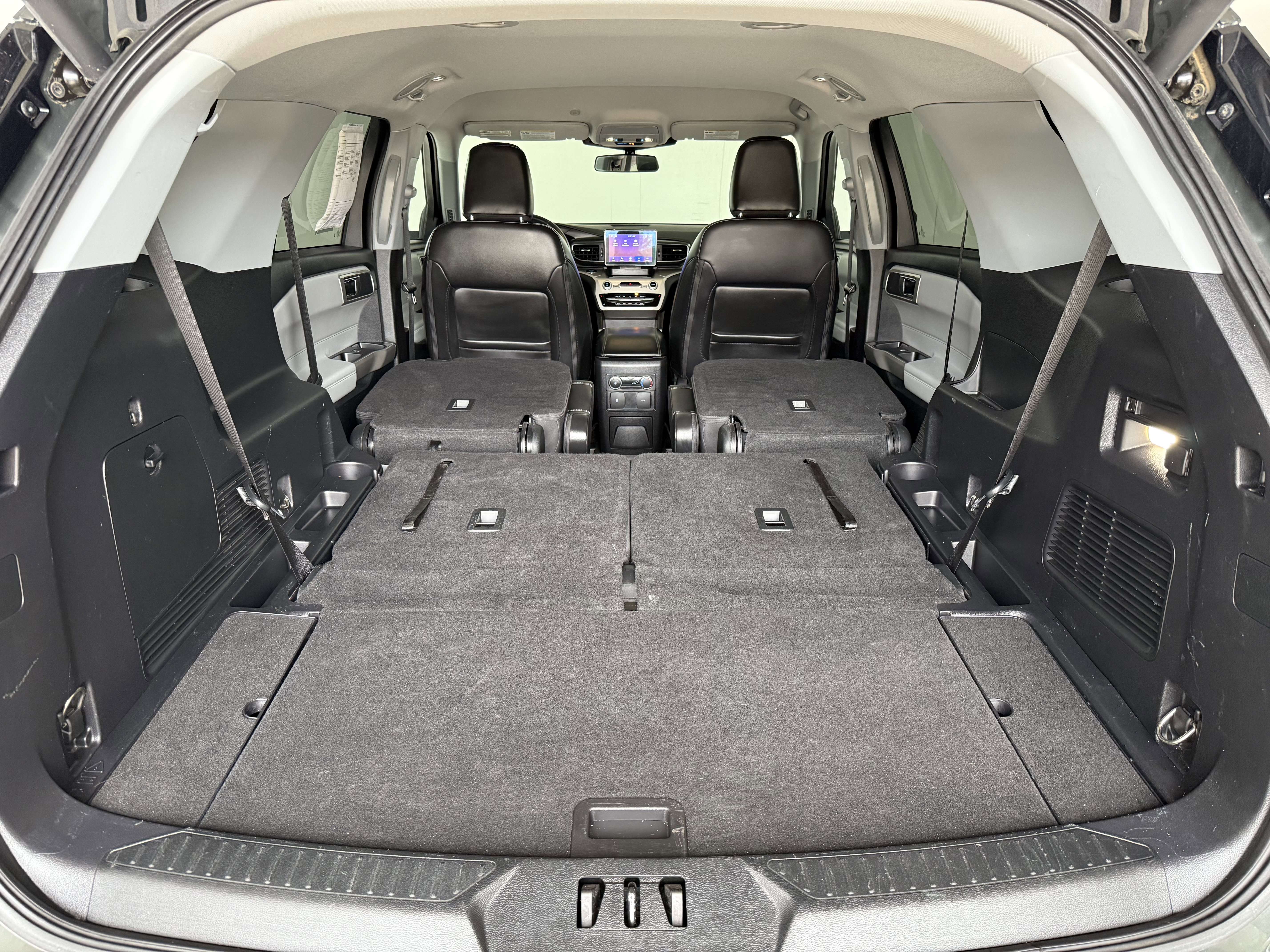 Used 2022 Ford Explorer XLT w/ Equipment Group 202A image 47