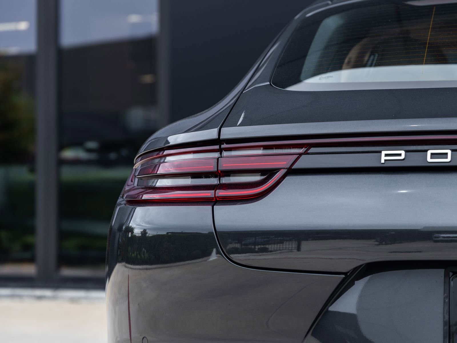 Certified 2018 Porsche Panamera image 14